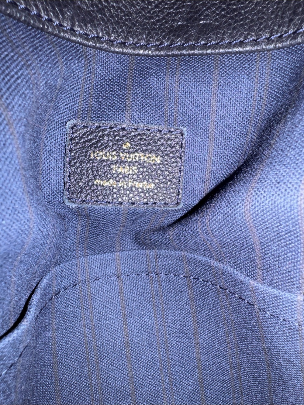 Louis Vuitton Artsy MM Empreinte Infini Purse - Picture 5 of 15